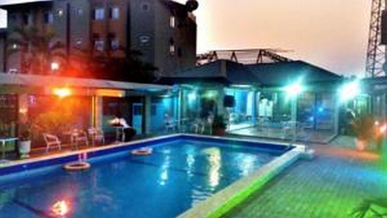 Room In Lodge - Londa Hotel And Suites Port Harcourt Luaran gambar