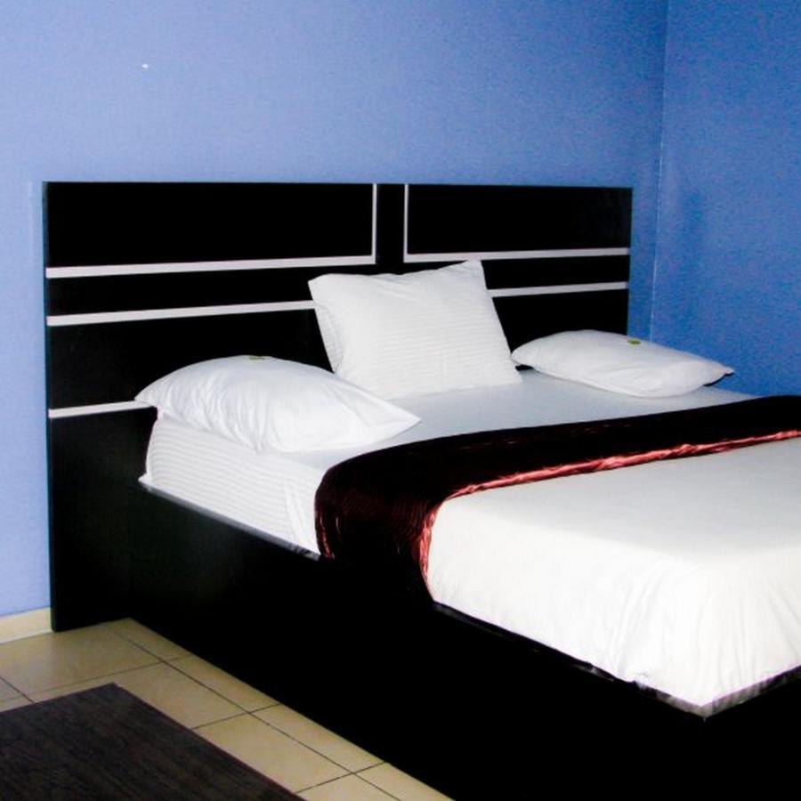 Room In Lodge - Londa Hotel And Suites Port Harcourt Luaran gambar