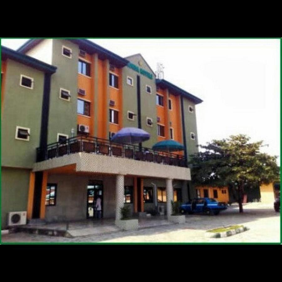 Room In Lodge - Londa Hotel And Suites Port Harcourt Luaran gambar